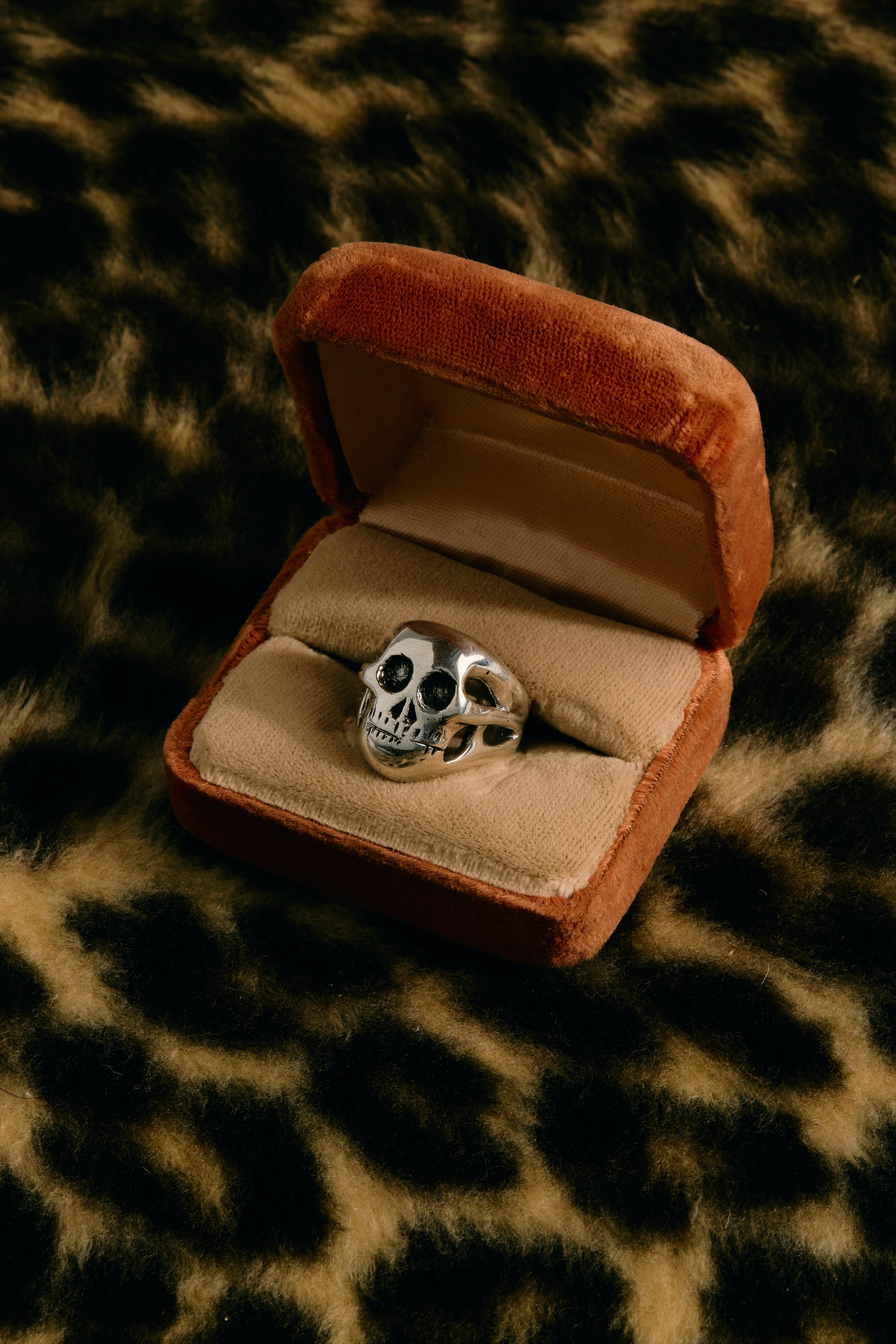 GEAR SHIFTER SKULL RING